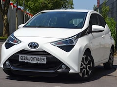 Bild des Angebotes Toyota Aygo x-play Team-D *Automatik* 4-Türer*Klima*Euro6