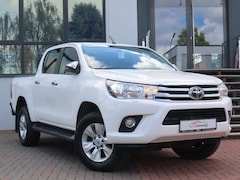 Bild des Angebotes Toyota Hilux Double Cab 4x4 Autom. Klimaauto. Kamera