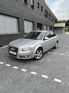 Bild des Angebotes Audi A4 2.0 Limousine (EZ 01/2006) - TÜV 08/2026