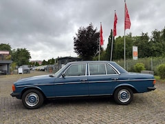 Bild des Angebotes Mercedes-Benz 200 W123-200*Oldtimer*Klimaanlage*