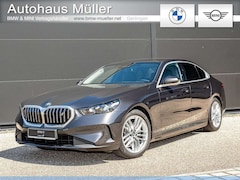 Bild des Angebotes BMW i5 eDrive40 SPRING DEAL mit 20200 EUR Ersparnis