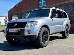 Bild des Angebotes Mitsubishi Pajero Pajero Diesel 5-Türer 3.2 DI-D Automatik