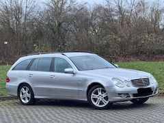 Bild des Angebotes Mercedes-Benz E 320 E 320 T CDI 4Matic (211.289) Tüv Neu