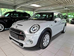 Bild des Angebotes MINI Cooper S Autom. Navigation Sport-Leder-Sitze Sitzhzg 5 Tuer