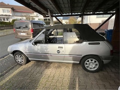 Bild des Angebotes Peugeot 205 CJ cabriolet Silber - innen Blau mit Windschott