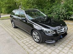 Bild des Angebotes Mercedes-Benz 200 E 200 T Blue Efficiency, 6-Gang Schaltgetriebe, obsidianschwarz metallic, seidenbeige Ledernachbildung ARTICO