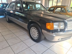 Mercedes-Benz 560 SEL