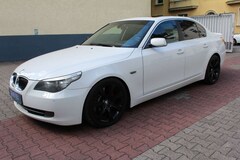 Bild des Angebotes BMW 550 i ( Navi / Schiebedach / Standheizung )