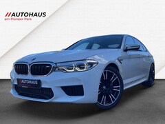 Bild des Angebotes BMW M5 Carbon-HUD-M-Perform.Abgasanl.-Massage-Laser
