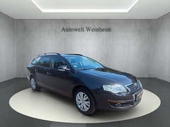 Bild des Angebotes VW Passat Variant PASSAT°VARIANT°AHK°TEMPOMAT°SITZHEIZUNG°PDC-V&H°