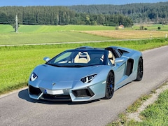 Bild des Angebotes Lamborghini Aventador LP 700-4 Roadster*LIFT*CARBON EXT.+MOT