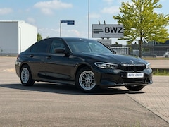 Bild des Angebotes BMW 320 i Advantage Aut.*LED*TEMP*AppleCarPlay
