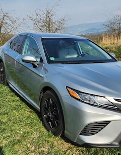 Toyota Camry SE 2.5 Hybrid