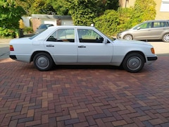 Bild des Angebotes Mercedes-Benz E 230 230 E
