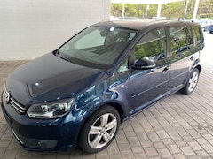 Bild des Angebotes VW Touran Life "Panorama"