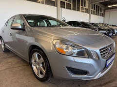 Bild des Angebotes Volvo S60 T5-2,5 Turbo-Automatik-Leder-Tüv neu