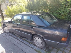 Bild des Angebotes Mercedes-Benz 190 190 E 1.8 mit wenigen km rostfrei aus San Marino