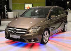Bild des Angebotes Mercedes-Benz B 180 Automatik *ALU*NAVI*PDC*SHZ*LEDER*TEMPOMAT