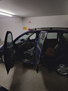 Bild des Angebotes Toyota Yaris Yaris Verso 1.3 Linea luna