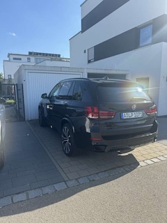 Bild des Angebotes BMW X5 M M50d Sport-Aut.
