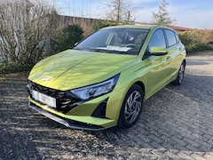 Bild des Angebotes Hyundai i20 TREND BOSE + LED Scheinwerfer + Klimaautomatik