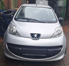 Bild des Angebotes Peugeot 107 107  3-Türer 70 Petit Filou