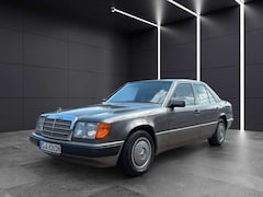 Bild des Angebotes Mercedes-Benz E 230 *Automatik*Schiebedach*H-Zulassung