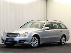 Bild des Angebotes Mercedes-Benz E 320 CDI T-Modell *AHK / Leder / Schiebedach*