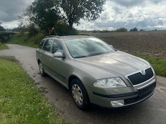 Bild des Angebotes Skoda Octavia Combi Ambiente 1.Hand Klima Xenon
