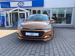 Bild des Angebotes Hyundai i20 1.1 CRDi *Klima*Winter-Paket*8fach*