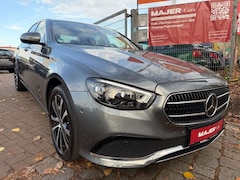 Bild des Angebotes Mercedes-Benz E 300 e Avantgarde 4Matic*LED*KAMERA*TEILLEDER*