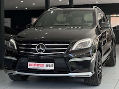 Bild des Angebotes Mercedes-Benz ML 63 AMG *PERF-PACK*S-DACH*H&K*DISTR+*LGC7*MMRY