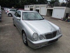 Bild des Angebotes Mercedes-Benz E 240 ELEGANCE,AUTOMATIK,KLIMA,SCHIEBEDACH.
