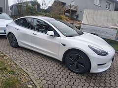 Bild des Angebotes Tesla Model 3 RWD Hinterradantrieb mit AHK und Allwetterreifen