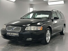 Bild des Angebotes Volvo V70 Kombi 2.4 Momentum Automatik AHK TÜV Neu