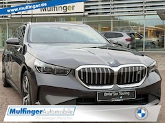 Bild des Angebotes BMW i5 eDrive40 Touring HUD AHK Autob.Assist Navi LED