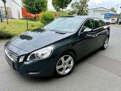 Bild des Angebotes Volvo S60 Momentum*AllwetterReifen*Erst111TKM*Tüv Neu!!