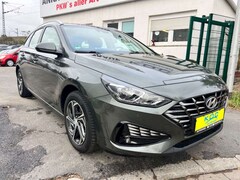 Bild des Angebotes Hyundai i30 cw Trend Mild-Hybrid/AUTOMATIK/1.HAND/NAVI