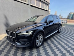 Bild des Angebotes Volvo V60 Cross Country Pro AWD Navi Leder AHK
