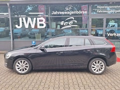 Bild des Angebotes Volvo V60 2,0d Aut. Momentum Xenon Sitzhz KLIMA Np40t€