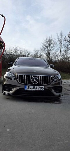 Bild des Angebotes Mercedes-Benz E 220 d 9G-TRONIC AMG Line