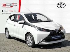 Bild des Angebotes Toyota Aygo 1.0 X-Play Touch + Rückfahrkamera +Klimaanlage +Sp