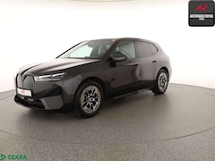 Bild des Angebotes BMW iX iX xDrive40 SPORT LASER,SKYLOUNGE,360GRAD,HEADUP