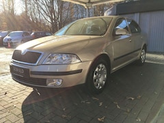 Bild des Angebotes Skoda Octavia 2.0 Ambiente/1.Hd/Klimatr/PDC/8-fach/NSW
