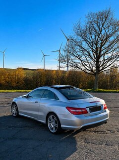 Bild des Angebotes Mercedes-Benz E 350 CDI Coupe, AMG-Line, Panorama, Memory, ILS, AHK,