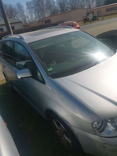 Bild des Angebotes VW Touran 2.0 TDI DSG Highline