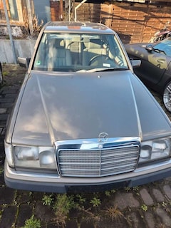 Bild des Angebotes Mercedes-Benz E 230 Automatik