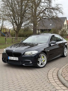 Bild des Angebotes BMW 550 550i M-Paket Navi Xenon Leder
