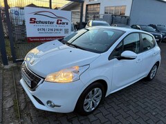 Bild des Angebotes Peugeot 208 Active, orig. 92TKM, Klima, 4-türig weiß TOP