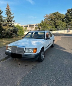 Bild des Angebotes Mercedes-Benz E 230